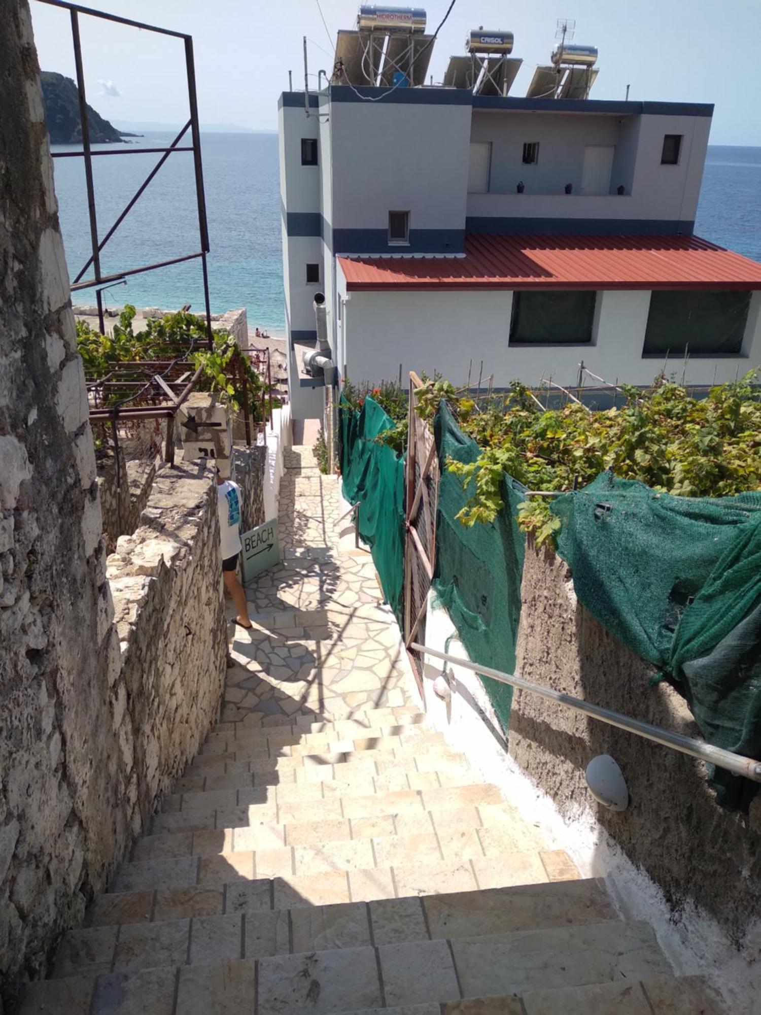 Nadim Rooms Himare Exterior foto