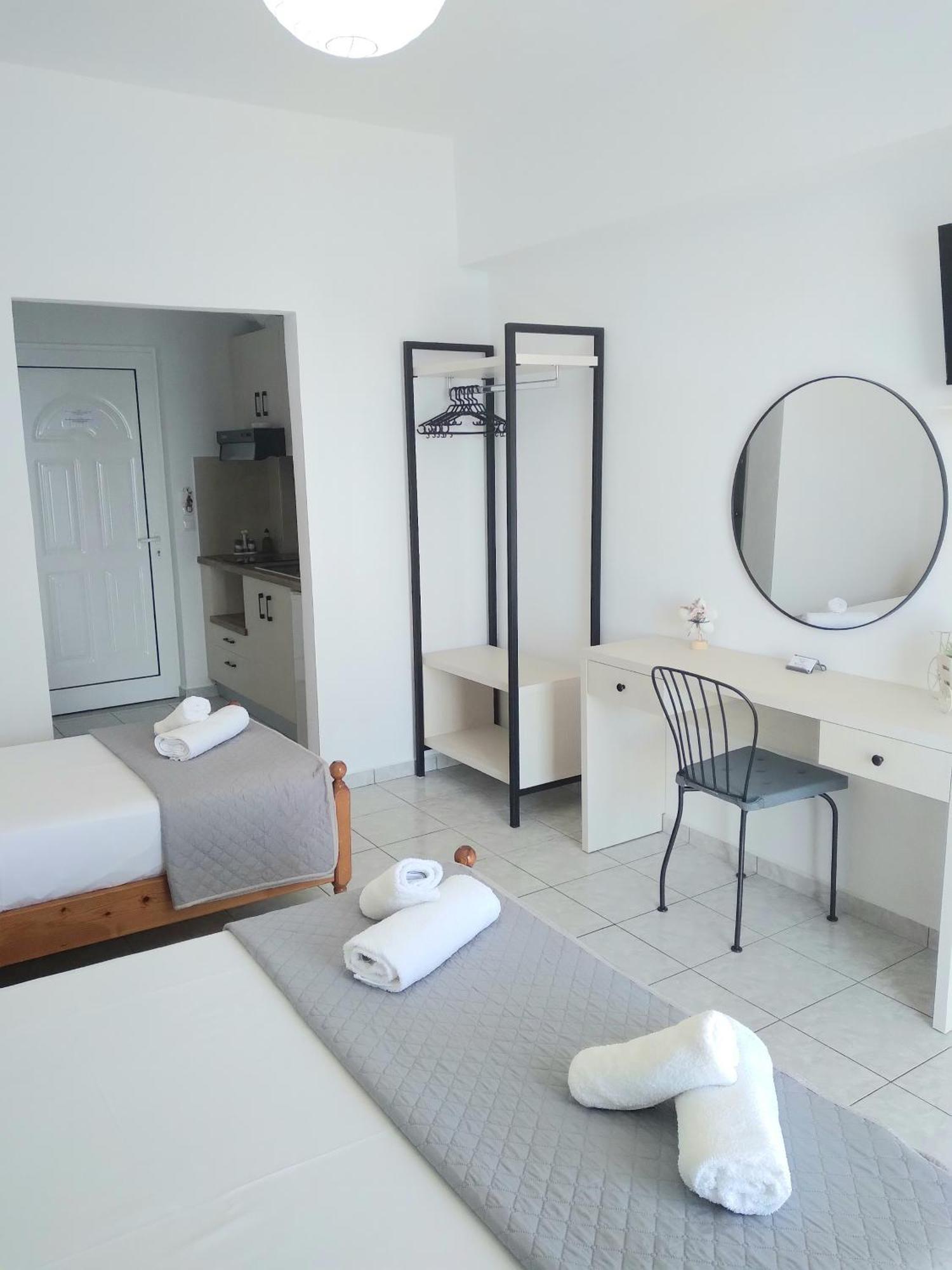 Nadim Rooms Himare Exterior foto